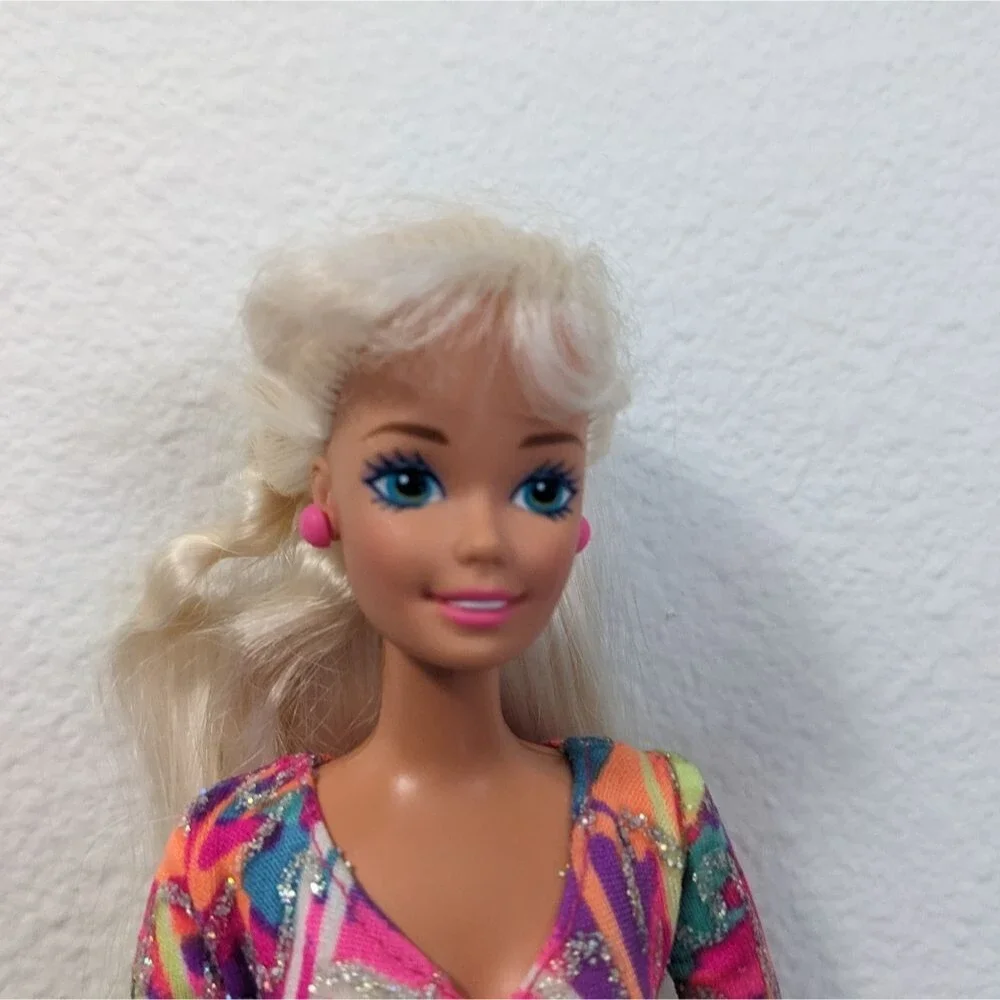 Hot Skatin Barbie Doll Articulated Jointed Blonde Hair Blue Eyes 1993 Mattel